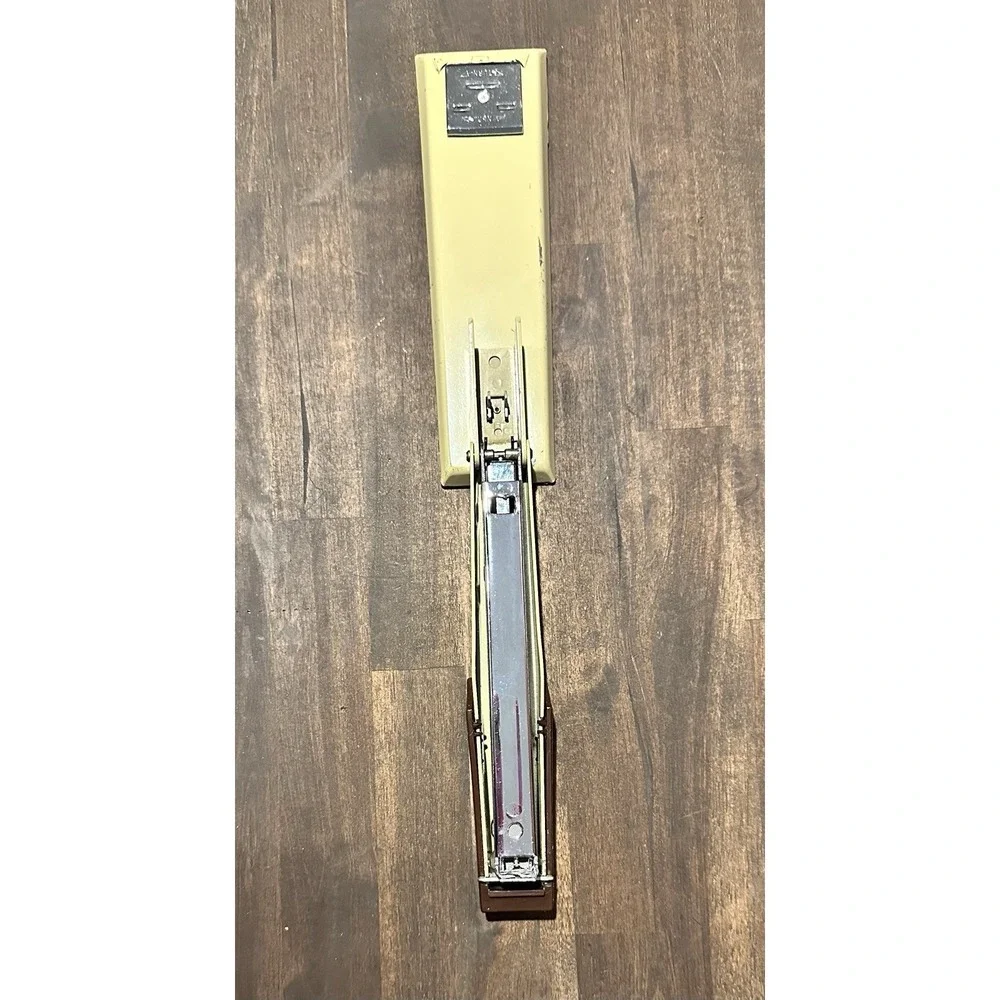 Bates 640 Beige Wood Grain Vintage Working USA Office 7